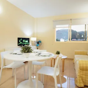 Miramar 3 Apartment